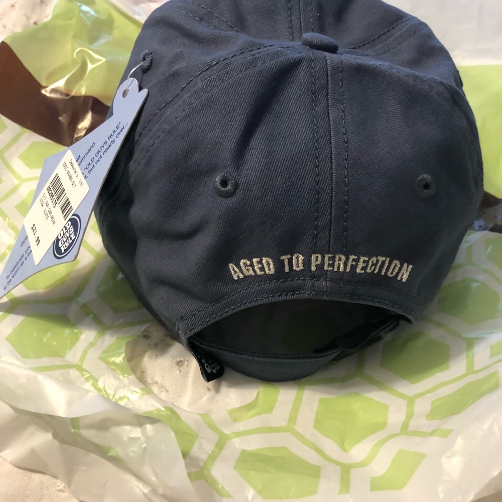 Baseball cap - Picture 2 of 3